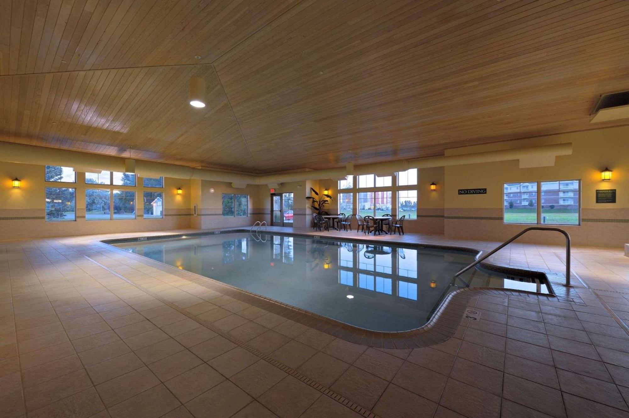 Country Inn & Suites By Radisson, Grand Forks, Nd Facilities photo